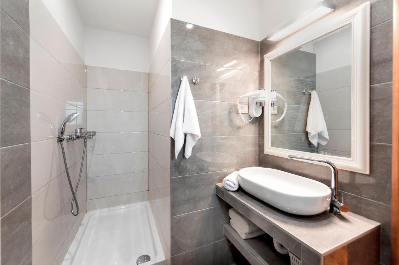 Villa B&B Marina & Parking Free Rovinj Exteriör bild