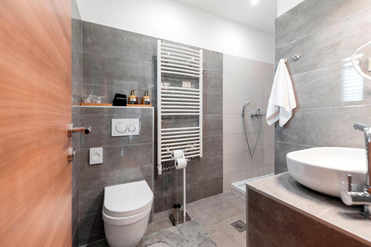 Villa B&B Marina & Parking Free Rovinj Exteriör bild