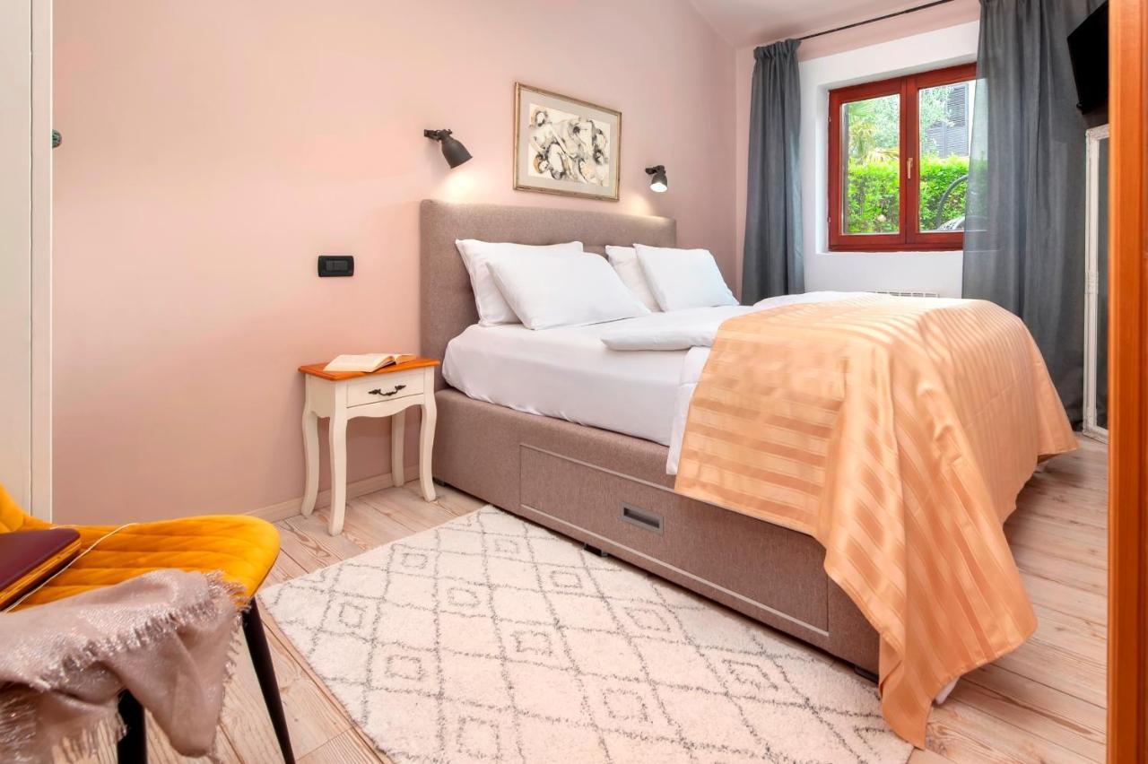 Villa B&B Marina & Parking Free Rovinj Exteriör bild