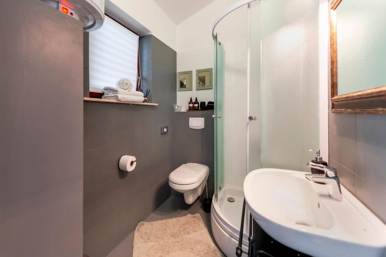 Villa B&B Marina & Parking Free Rovinj Exteriör bild